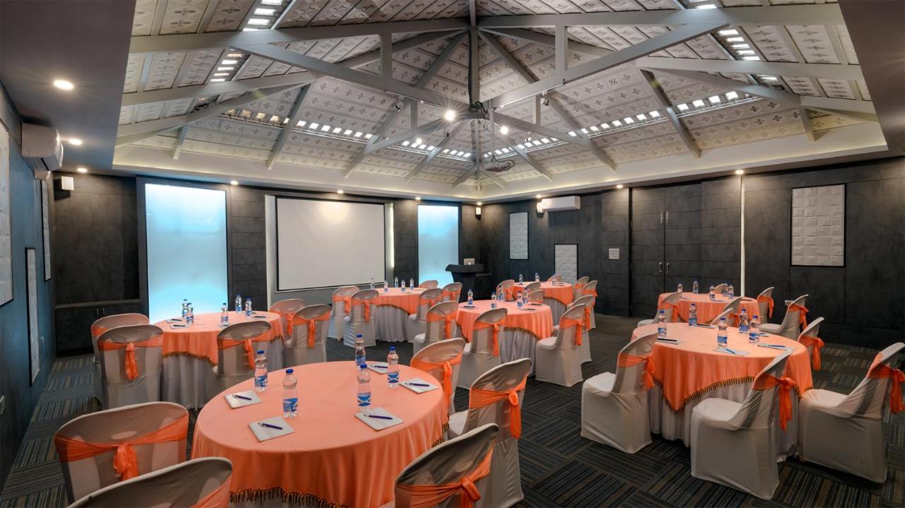 Fiestaa Resort N Events Venue Devanahalli Bagian luar foto