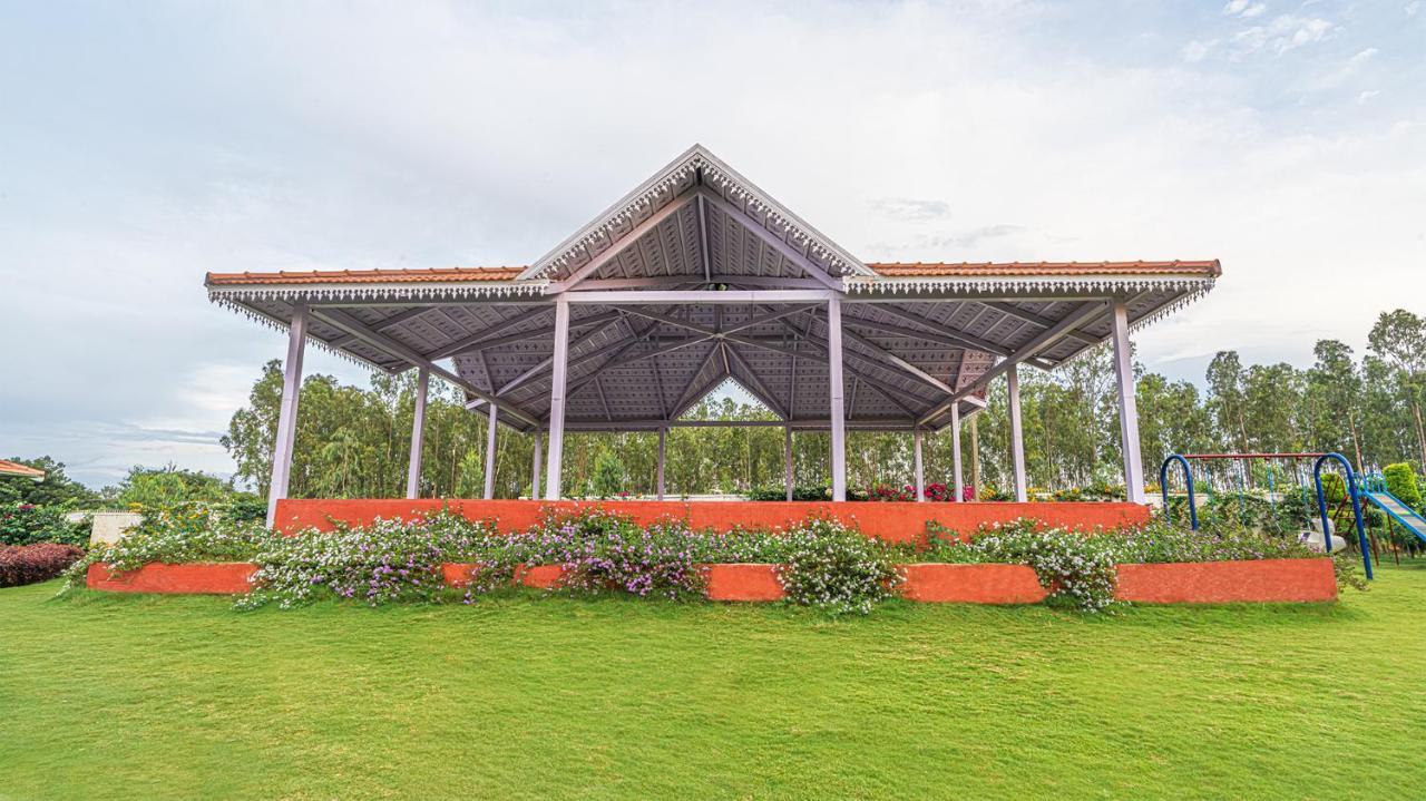 Fiestaa Resort N Events Venue Devanahalli Bagian luar foto