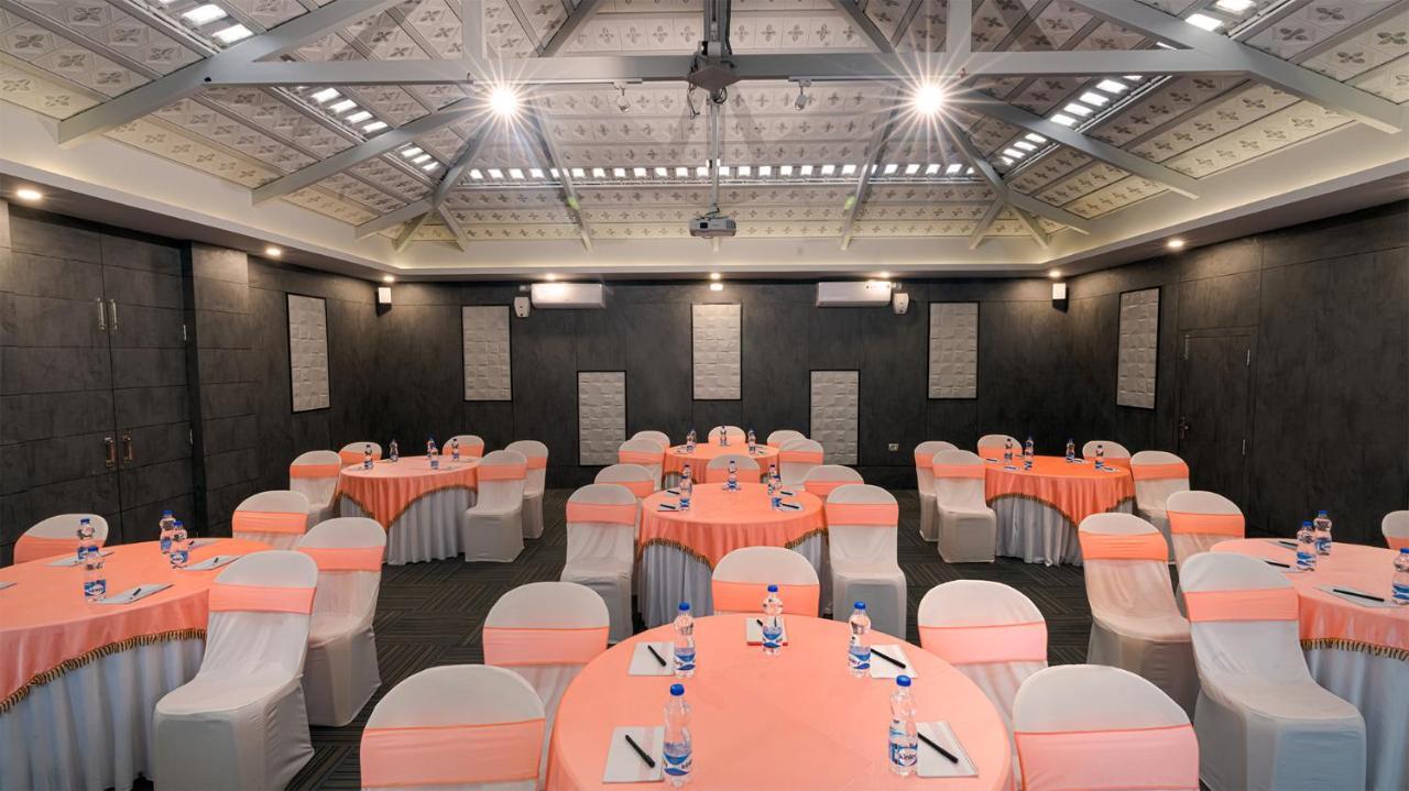Fiestaa Resort N Events Venue Devanahalli Bagian luar foto